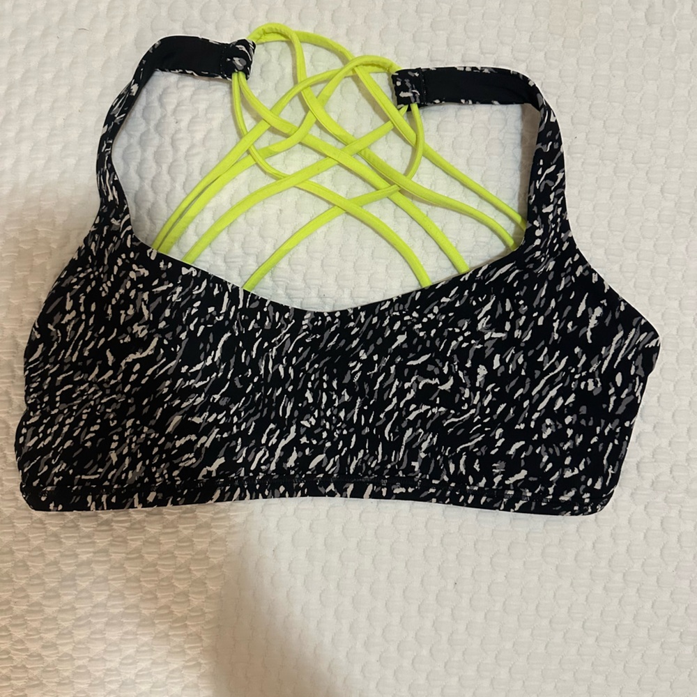 Lululemon Free to be Wild